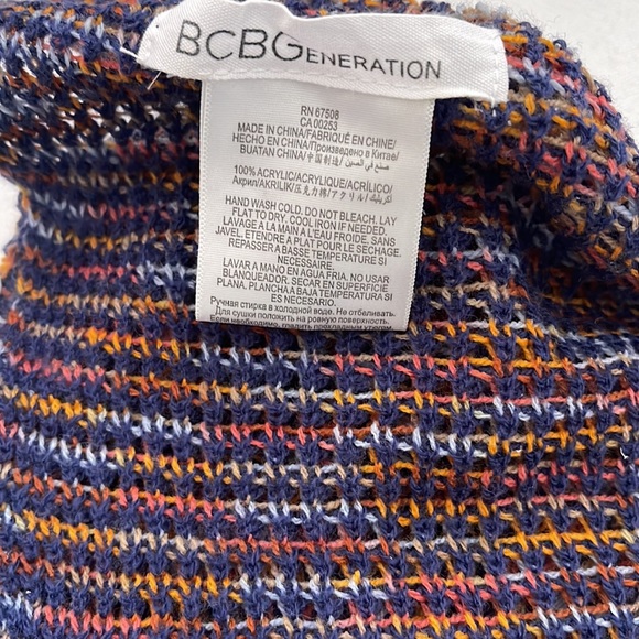 BCBG generation Circular Neck scarf - Picture 2 of 2